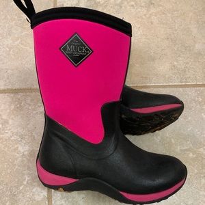 Woman’s Muck Boots size 5